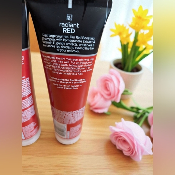 John Frieda Radiant Red Shampoo and Conditioner Set (New) - Picture 3 of 4
